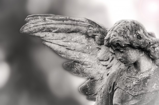 statues-of-angels